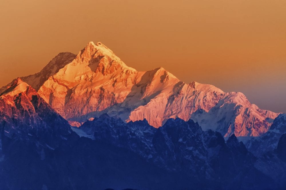 Die Sicht von Gangtok auf das Kangchendzönga Massiv - Reise nach Darjeeling, Sikkim & Westbengalen