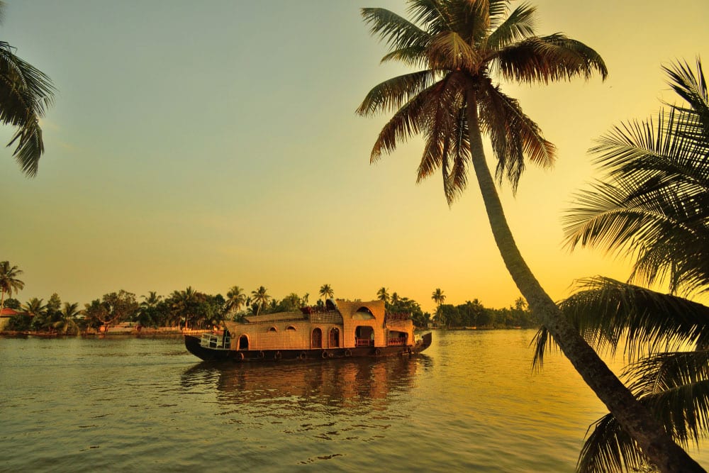 Das malerische Alappuzha bildet in der Regel den Ausgangspunkt für Hausboot-Touren auf den Backwaters